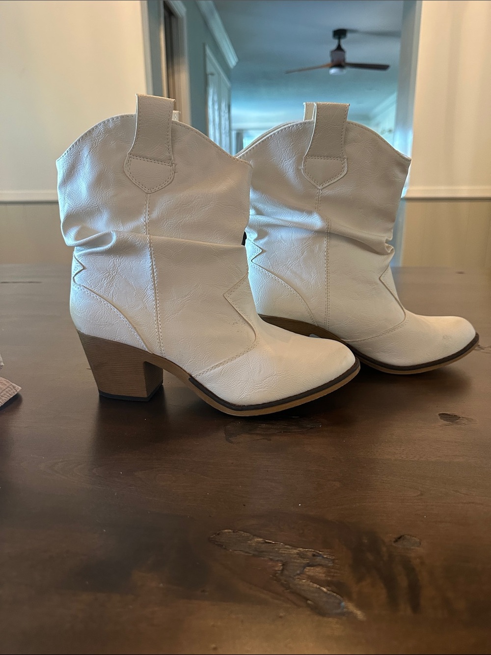 Charles Albert White Slouchy Western Ankle Boots Size 10 - Picture 3 of 10